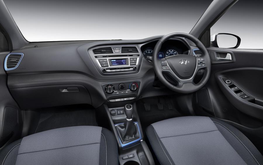 Интерьер Hyundai i20 GO! 2016 года  (UK) (фото 2 из 2)